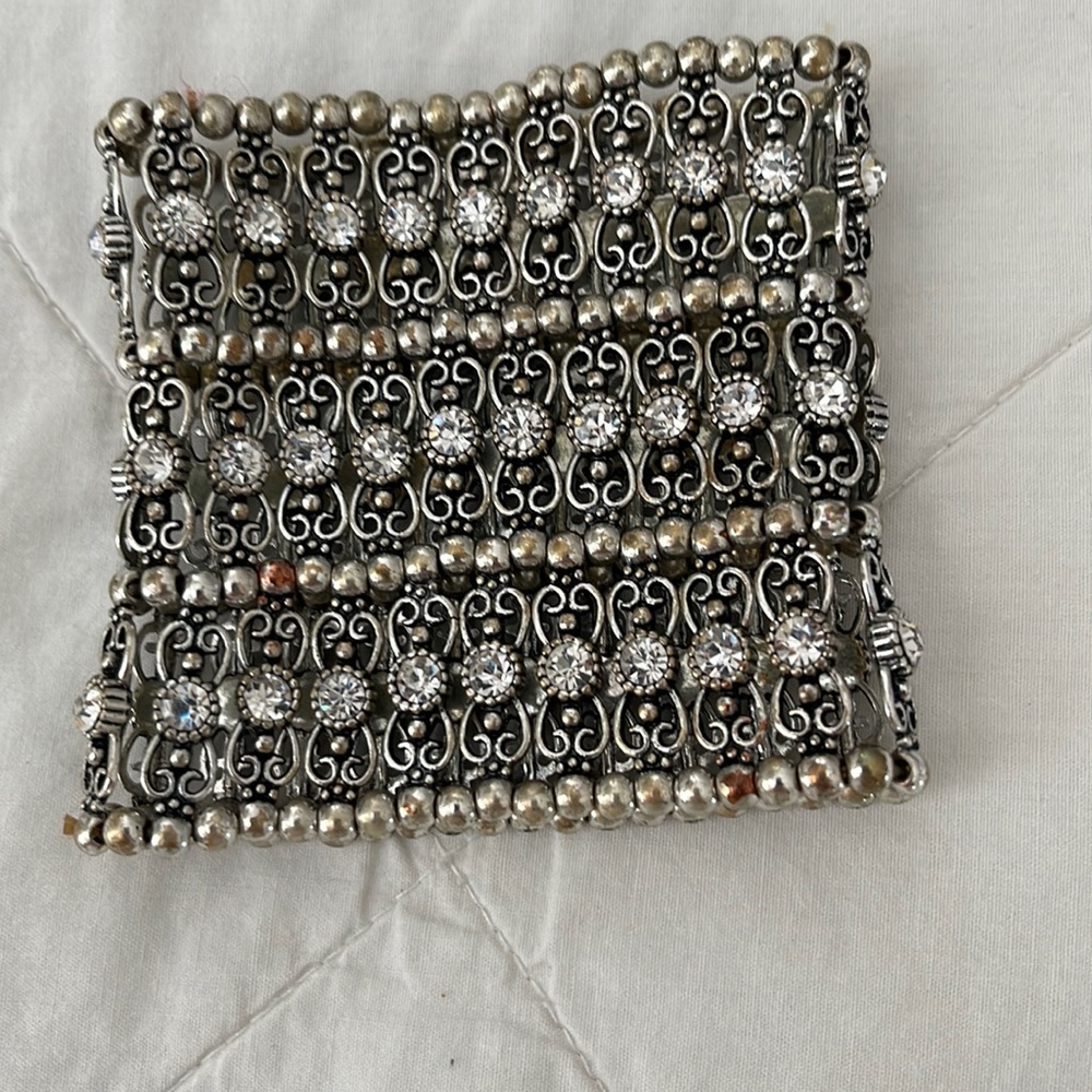 Stretch cuff bracelet